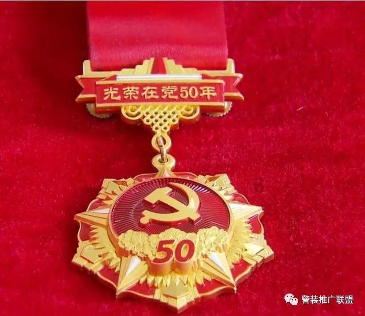 逃离外祖母家