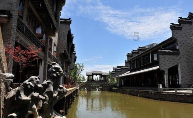 临沂士博高级中学：防微杜渐查隐患，筑牢校园安全